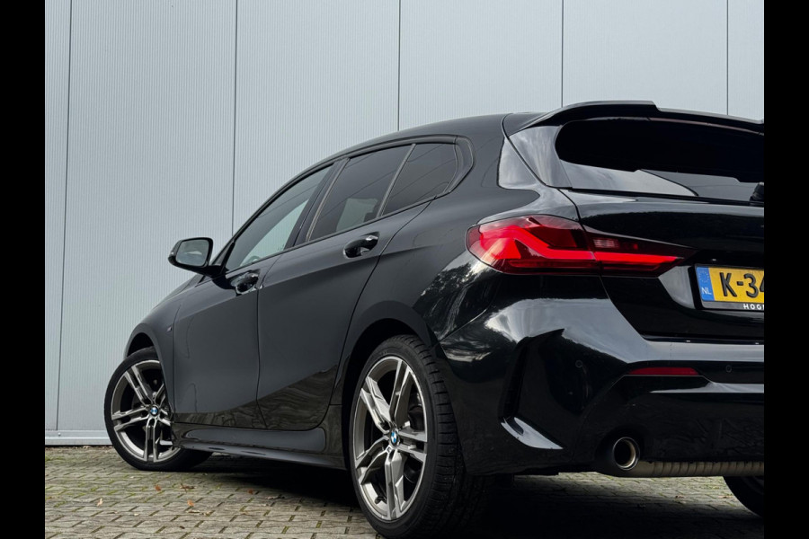 BMW 1-serie 118i M SPORT EXECUTIVE EDITION PANORAMADAK CARPLAY DAB+ ORIGINEEL NEDERLANDS LED