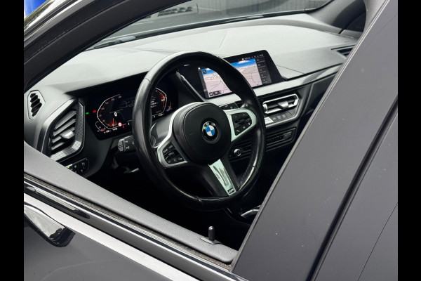 BMW 1-serie 118i M SPORT EXECUTIVE EDITION PANORAMADAK CARPLAY DAB+ ORIGINEEL NEDERLANDS LED