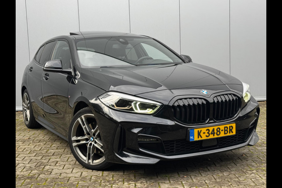 BMW 1-serie 118i M SPORT EXECUTIVE EDITION PANORAMADAK CARPLAY DAB+ ORIGINEEL NEDERLANDS LED