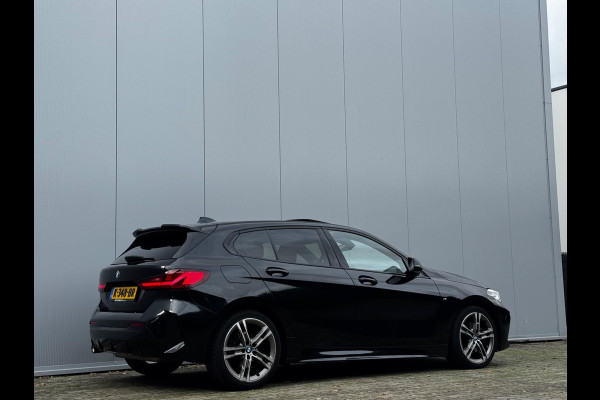 BMW 1-serie 118i M SPORT EXECUTIVE EDITION PANORAMADAK CARPLAY DAB+ ORIGINEEL NEDERLANDS LED
