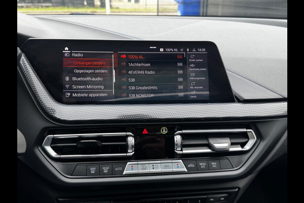 BMW 1-serie 118i M SPORT EXECUTIVE EDITION PANORAMADAK CARPLAY DAB+ ORIGINEEL NEDERLANDS LED