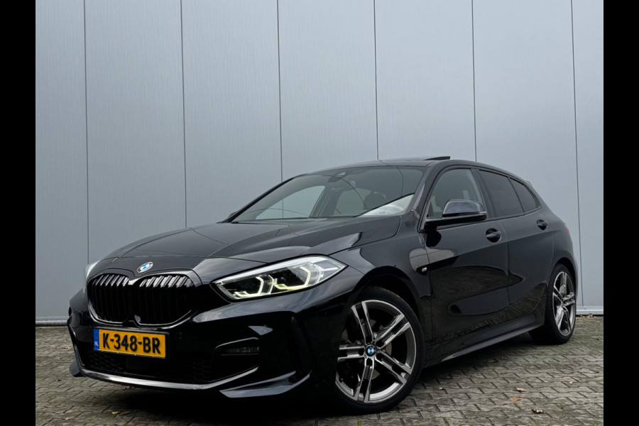 BMW 1-serie 118i M SPORT EXECUTIVE EDITION PANORAMADAK CARPLAY DAB+ ORIGINEEL NEDERLANDS LED