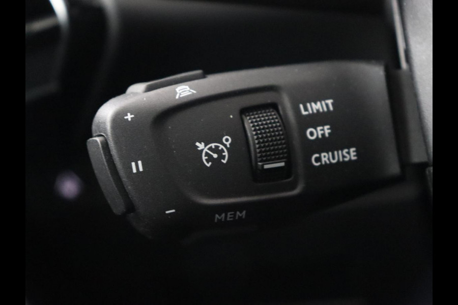 DS 7 Crossback E-Tense Rivoli | Panoramadak | Trekhaak | Leder | Stoelverwarming | Nachtzicht | Adaptive cruise | 360 Camera | Carplay | Sfeerverlichting | Navigatie | Keyless | 19'' | Memory DS 7 Crossback E-Tense Rivoli | Panoramadak | Trekhaak | Leder | Stoelverwarming | Nachtzicht | Adaptive cruise | 360 Camera | Carplay | Sfeerverlichting | Navigatie | Keyless | 19'' | Memory