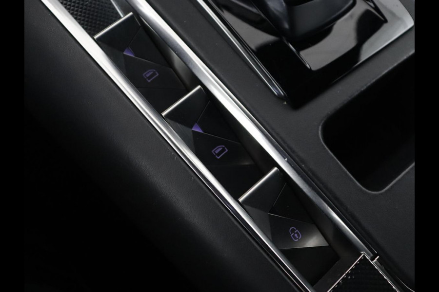 DS 7 Crossback E-Tense Rivoli | Panoramadak | Trekhaak | Leder | Stoelverwarming | Nachtzicht | Adaptive cruise | 360 Camera | Carplay | Sfeerverlichting | Navigatie | Keyless | 19'' | Memory DS 7 Crossback E-Tense Rivoli | Panoramadak | Trekhaak | Leder | Stoelverwarming | Nachtzicht | Adaptive cruise | 360 Camera | Carplay | Sfeerverlichting | Navigatie | Keyless | 19'' | Memory