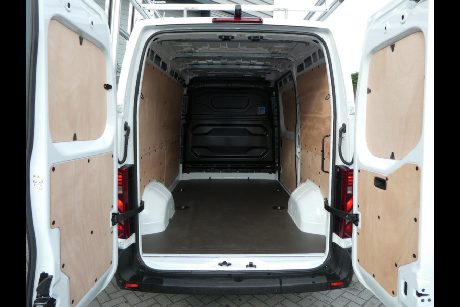Renault Master T35 2.0 dCi 130 L2H2, Glasresteel, Glaswagen, Glasauto, Apple Carplay. Renault Master T35 2.0 dCi 130 L2H2, Glasresteel, Glaswagen, Glasauto, Apple Carplay.