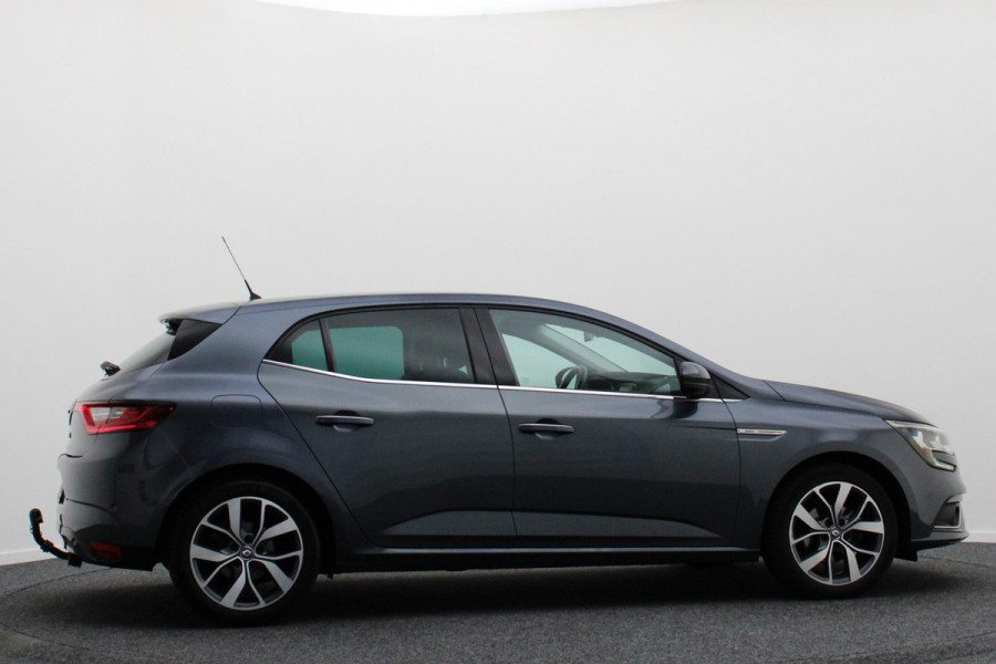 Renault Mégane 1.2 TCe Bose Leder/Stof, Camera, Cruise, Navigatie, DAB, PDC, Trekhaak, 17'' Renault Mégane 1.2 TCe Bose Leder/Stof, Camera, Cruise, Navigatie, DAB, PDC, Trekhaak, 17''