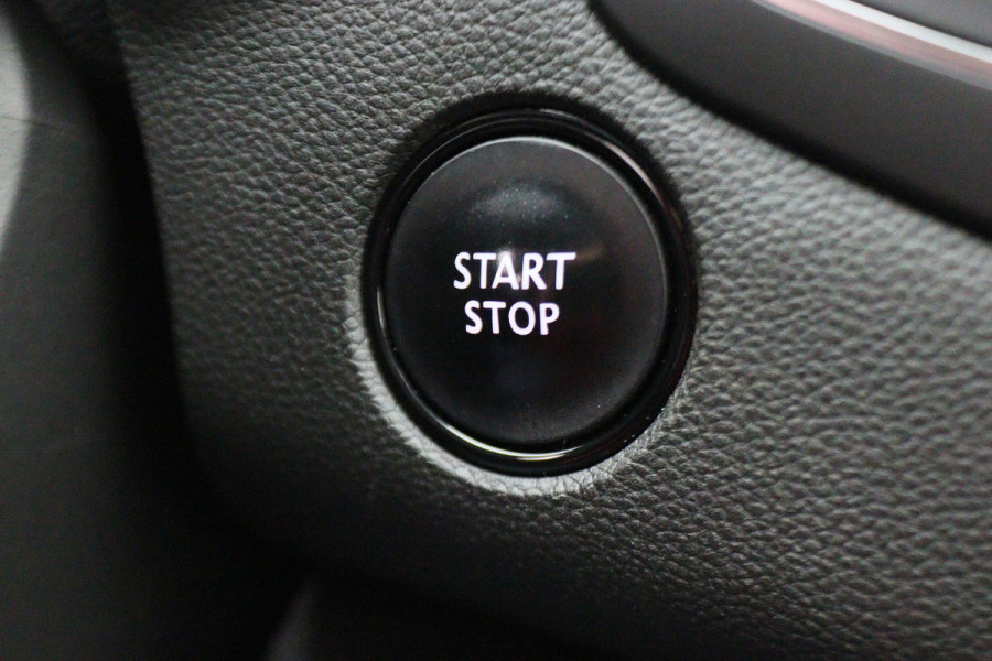 Renault Mégane 1.2 TCe Bose Leder/Stof, Camera, Cruise, Navigatie, DAB, PDC, Trekhaak, 17'' Renault Mégane 1.2 TCe Bose Leder/Stof, Camera, Cruise, Navigatie, DAB, PDC, Trekhaak, 17''