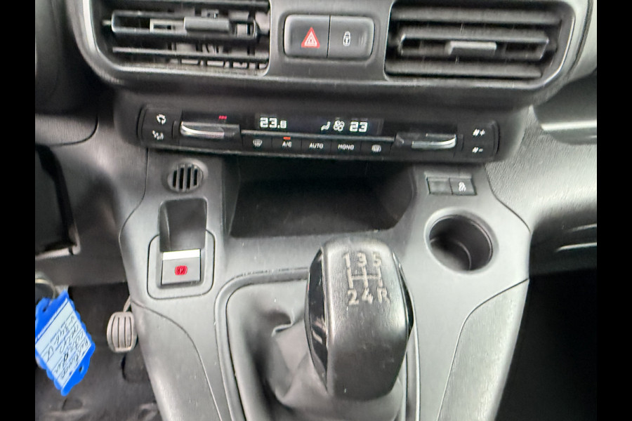 Citroën Berlingo 1.6 100PK EURO 6 BlueHDI Driver CarPlay/trekhaak/achteruitrijcamera Citroën Berlingo 1.6 100PK EURO 6 BlueHDI Driver CarPlay/trekhaak/achteruitrijcamera