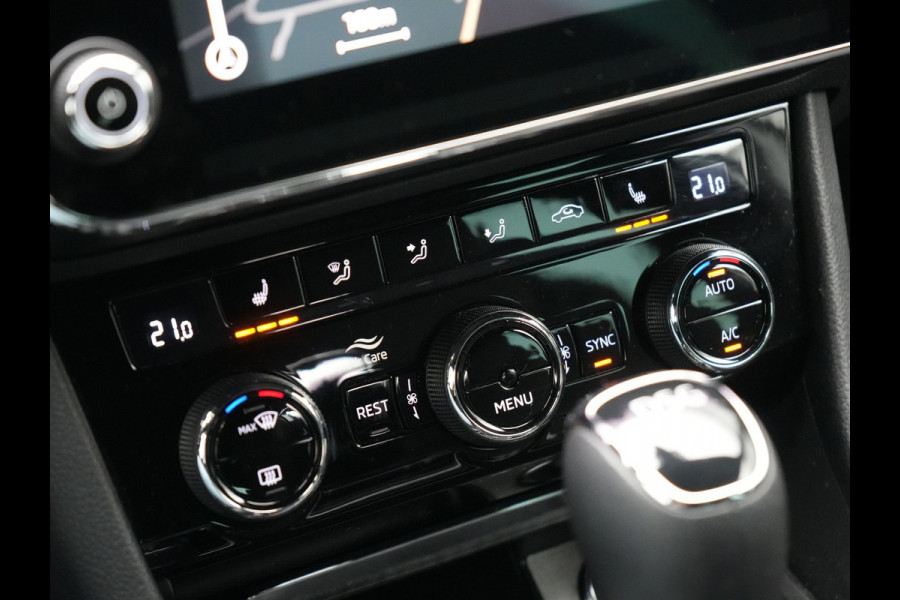 Škoda Superb Combi 1.4 TSI iV Sportline Business Plug In Hybrid 218pk Dealer O.H PHEV | Trekhaak Af Fabriek | Adaptive Cruise | Alcantara Sportstoelen Memory & Verwarmd | Canton Audio | Apple Carplay | Stuur Verwarmd | Keyless | Sfeerverlichting |  Navigatie | DAB | Škoda Superb Combi 1.4 TSI iV Sportline Business Plug In Hybrid 218pk Dealer O.H PHEV | Trekhaak Af Fabriek | Adaptive Cruise | Alcantara Sportstoelen Memory & Verwarmd | Canton Audio | Apple Carplay | Stuur Verwarmd | Keyless | Sfeerverlichting |  Navigatie | DAB |