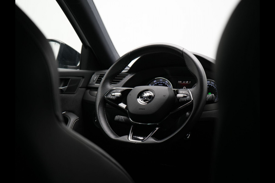 Škoda Superb Combi 1.4 TSI iV Sportline Business Plug In Hybrid 218pk Dealer O.H PHEV | Trekhaak Af Fabriek | Adaptive Cruise | Alcantara Sportstoelen Memory & Verwarmd | Canton Audio | Apple Carplay | Stuur Verwarmd | Keyless | Sfeerverlichting |  Navigatie | DAB | Škoda Superb Combi 1.4 TSI iV Sportline Business Plug In Hybrid 218pk Dealer O.H PHEV | Trekhaak Af Fabriek | Adaptive Cruise | Alcantara Sportstoelen Memory & Verwarmd | Canton Audio | Apple Carplay | Stuur Verwarmd | Keyless | Sfeerverlichting |  Navigatie | DAB |