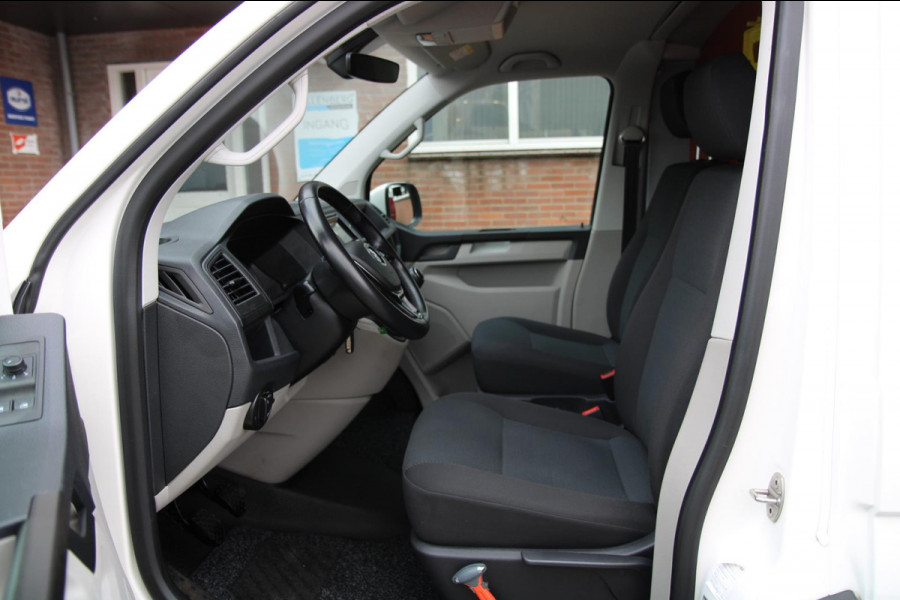 Volkswagen Transporter 2.0 TDI 114PK L1H1 Highline / Multi stuur / PDC 2x / Klep / Cruise Volkswagen Transporter 2.0 TDI 114PK L1H1 Highline / Multi stuur / PDC 2x / Klep / Cruise