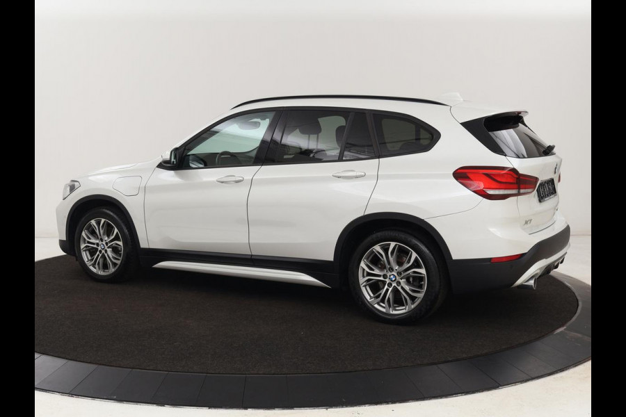 BMW X1 xDrive25e Sport Line | Stoelverwarming | Camera | Full LED | Sportstoelen | Keyless | Navigatie | Climate control | Parkeerhulp | Cruise control | DAB | Bluetooth BMW X1 xDrive25e Sport Line | Stoelverwarming | Camera | Full LED | Sportstoelen | Keyless | Navigatie | Climate control | Parkeerhulp | Cruise control | DAB | Bluetooth