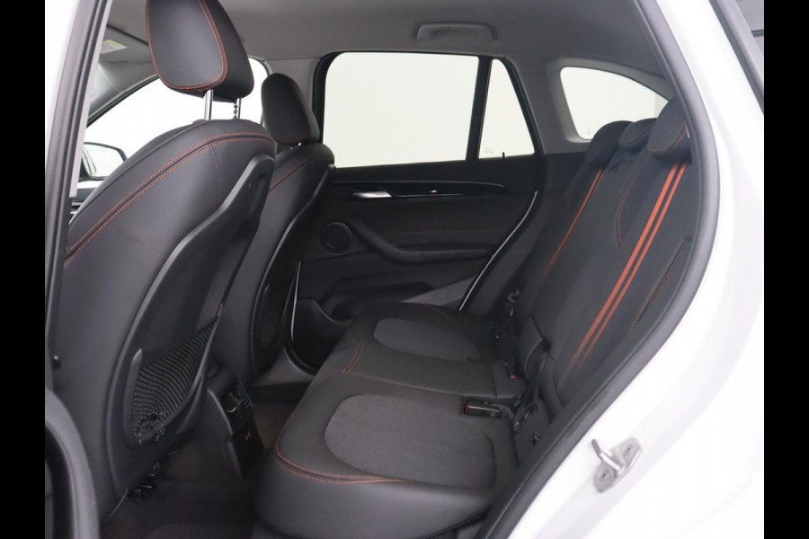 BMW X1 xDrive25e Sport Line | Stoelverwarming | Camera | Full LED | Sportstoelen | Keyless | Navigatie | Climate control | Parkeerhulp | Cruise control | DAB | Bluetooth BMW X1 xDrive25e Sport Line | Stoelverwarming | Camera | Full LED | Sportstoelen | Keyless | Navigatie | Climate control | Parkeerhulp | Cruise control | DAB | Bluetooth