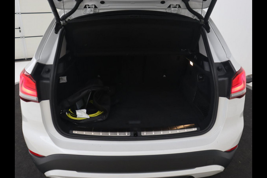 BMW X1 xDrive25e Sport Line | Stoelverwarming | Camera | Full LED | Sportstoelen | Keyless | Navigatie | Climate control | Parkeerhulp | Cruise control | DAB | Bluetooth BMW X1 xDrive25e Sport Line | Stoelverwarming | Camera | Full LED | Sportstoelen | Keyless | Navigatie | Climate control | Parkeerhulp | Cruise control | DAB | Bluetooth