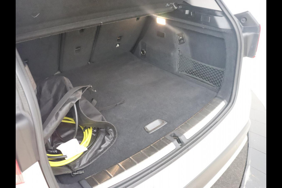 BMW X1 xDrive25e Sport Line | Stoelverwarming | Camera | Full LED | Sportstoelen | Keyless | Navigatie | Climate control | Parkeerhulp | Cruise control | DAB | Bluetooth BMW X1 xDrive25e Sport Line | Stoelverwarming | Camera | Full LED | Sportstoelen | Keyless | Navigatie | Climate control | Parkeerhulp | Cruise control | DAB | Bluetooth