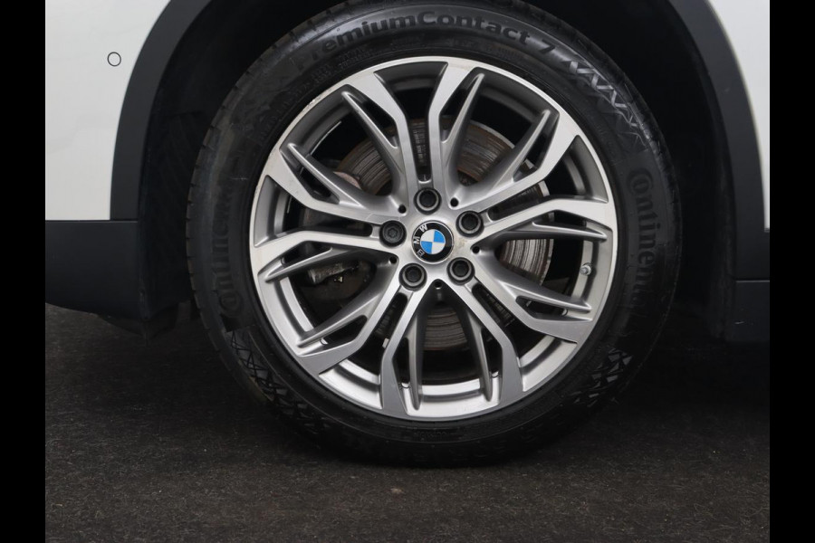 BMW X1 xDrive25e Sport Line | Stoelverwarming | Camera | Full LED | Sportstoelen | Keyless | Navigatie | Climate control | Parkeerhulp | Cruise control | DAB | Bluetooth BMW X1 xDrive25e Sport Line | Stoelverwarming | Camera | Full LED | Sportstoelen | Keyless | Navigatie | Climate control | Parkeerhulp | Cruise control | DAB | Bluetooth
