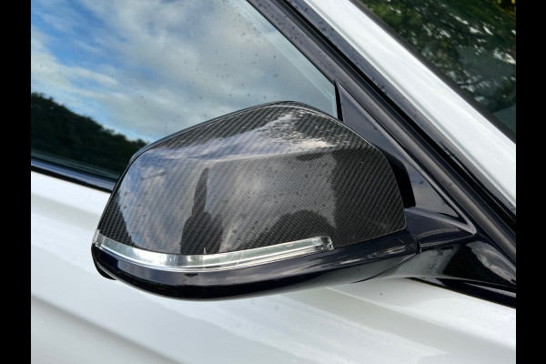 BMW 3 Serie 318i | M-Sport | Carbon | Sportlstoelen| Navi | Cruise | Clima BMW 3 Serie 318i | M-Sport | Carbon | Sportlstoelen| Navi | Cruise | Clima