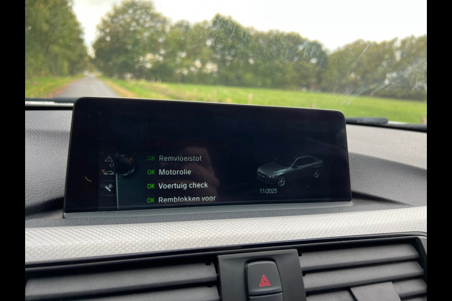 BMW 3 Serie 318i | M-Sport | Carbon | Sportlstoelen| Navi | Cruise | Clima BMW 3 Serie 318i | M-Sport | Carbon | Sportlstoelen| Navi | Cruise | Clima
