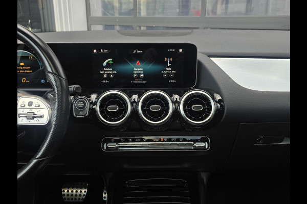 Mercedes-Benz B-Klasse 180 Premium Plus|AMG|PANO