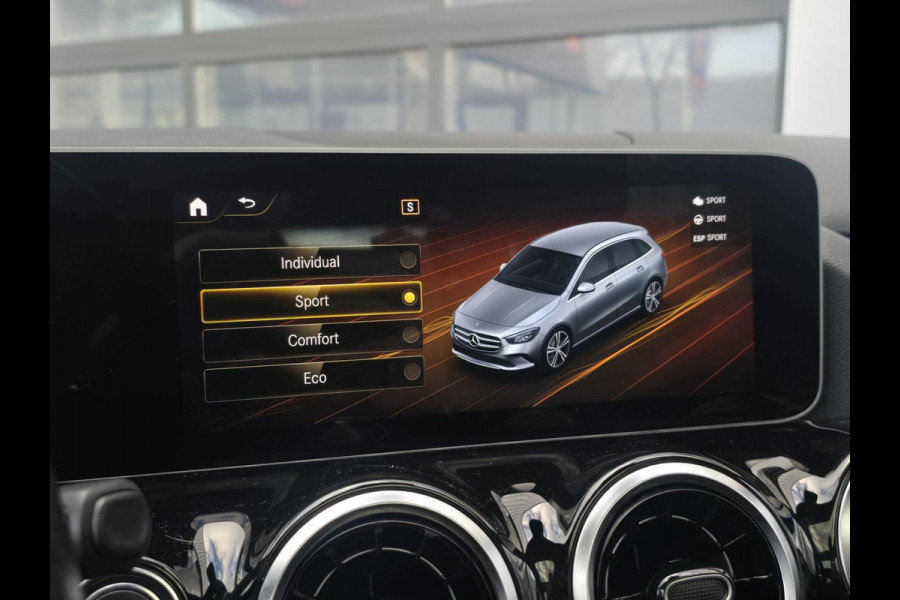Mercedes-Benz B-Klasse 180 Premium Plus|AMG|PANO