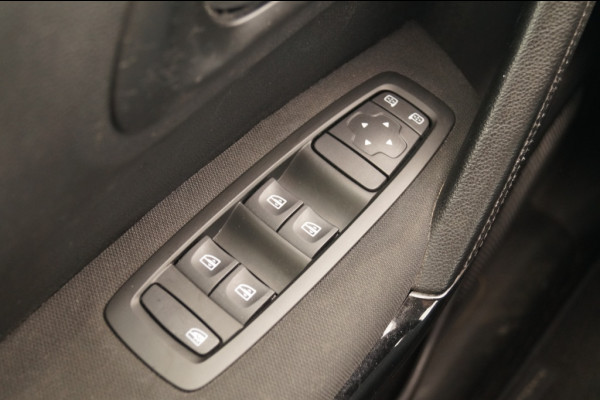 Renault Kadjar 1.3 TCe 140pk Life -AIRCO-CRUISE-TREKHAAK- Renault Kadjar 1.3 TCe 140pk Life -AIRCO-CRUISE-TREKHAAK-