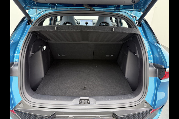 BYD ATTO 3 60kWh Design SOH 96% Panoramadak Leder+Elektr.Verst. Warmtepomp Adaptieve Cruise 360°Camera Apple Carplay Android Auto Elektr.Ac Verkeersbord detectie WiFi DAB Led Rijstrooksensor Keyless Smartphone Entry Fabrieksgarantie tot 12-12-2030 /150.000km Garantie op de LFP Accu tot 12-12-2030/200.000km €44.000,- Nieuw!