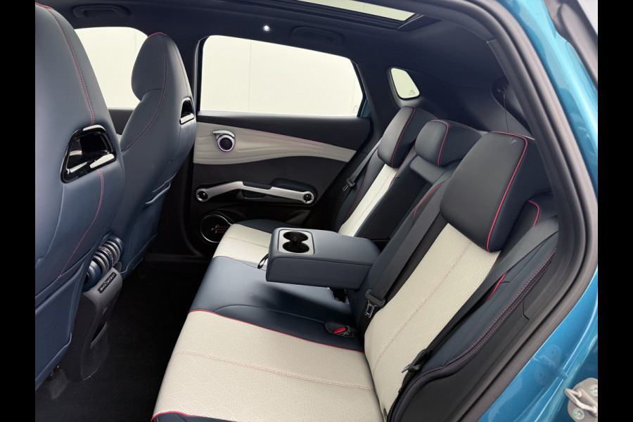 BYD ATTO 3 60kWh Design SOH 96% Panoramadak Leder+Elektr.Verst. Warmtepomp Adaptieve Cruise 360°Camera Apple Carplay Android Auto Elektr.Ac Verkeersbord detectie WiFi DAB Led Rijstrooksensor Keyless Smartphone Entry Fabrieksgarantie tot 12-12-2030 /150.000km Garantie op de LFP Accu tot 12-12-2030/200.000km €44.000,- Nieuw!