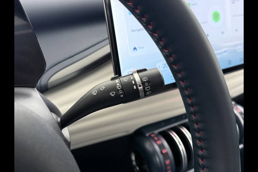 BYD ATTO 3 60kWh Design SOH 96% Panoramadak Leder+Elektr.Verst. Warmtepomp Adaptieve Cruise 360°Camera Apple Carplay Android Auto Elektr.Ac Verkeersbord detectie WiFi DAB Led Rijstrooksensor Keyless Smartphone Entry Fabrieksgarantie tot 12-12-2030 /150.000km Garantie op de LFP Accu tot 12-12-2030/200.000km €44.000,- Nieuw!