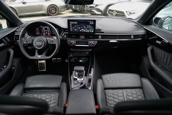 Audi RS4 Avant 2.9 TFSI RS 4 Quattro | Panorama | Bang&Olufsen | HuD | Facelift | Adaptieve Cruise | Lane Assist | Massage |450PK Audi RS4 Avant 2.9 TFSI RS 4 Quattro | Panorama | Bang&Olufsen | HuD | Facelift | Adaptieve Cruise | Lane Assist | Massage |450PK