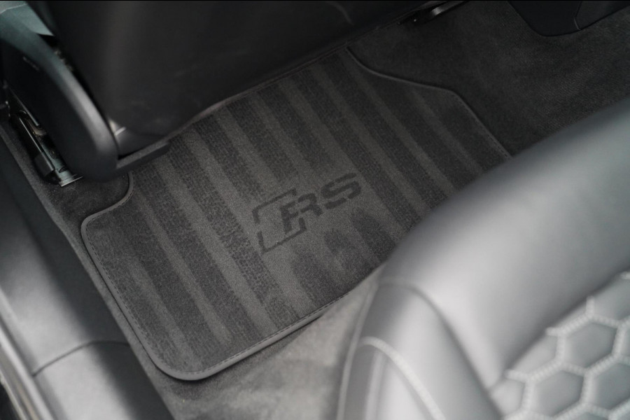 Audi RS4 Avant 2.9 TFSI RS 4 Quattro | Panorama | Bang&Olufsen | HuD | Facelift | Adaptieve Cruise | Lane Assist | Massage |450PK Audi RS4 Avant 2.9 TFSI RS 4 Quattro | Panorama | Bang&Olufsen | HuD | Facelift | Adaptieve Cruise | Lane Assist | Massage |450PK