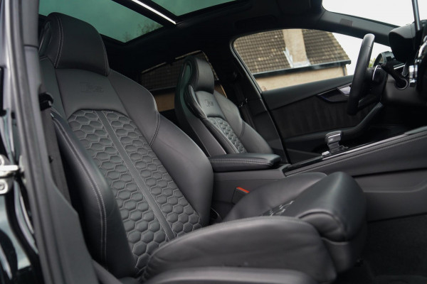 Audi RS4 Avant 2.9 TFSI RS 4 Quattro | Panorama | Bang&Olufsen | HuD | Facelift | Adaptieve Cruise | Lane Assist | Massage |450PK Audi RS4 Avant 2.9 TFSI RS 4 Quattro | Panorama | Bang&Olufsen | HuD | Facelift | Adaptieve Cruise | Lane Assist | Massage |450PK