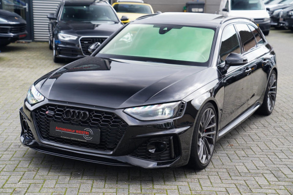 Audi RS4 Avant 2.9 TFSI RS 4 Quattro | Panorama | Bang&Olufsen | HuD | Facelift | Adaptieve Cruise | Lane Assist | Massage |450PK Audi RS4 Avant 2.9 TFSI RS 4 Quattro | Panorama | Bang&Olufsen | HuD | Facelift | Adaptieve Cruise | Lane Assist | Massage |450PK