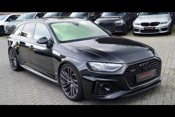 Audi RS4 Avant 2.9 TFSI RS 4 Quattro | Panorama | Bang&Olufsen | HuD | Facelift | Adaptieve Cruise | Lane Assist | Massage |450PK Audi RS4 Avant 2.9 TFSI RS 4 Quattro | Panorama | Bang&Olufsen | HuD | Facelift | Adaptieve Cruise | Lane Assist | Massage |450PK