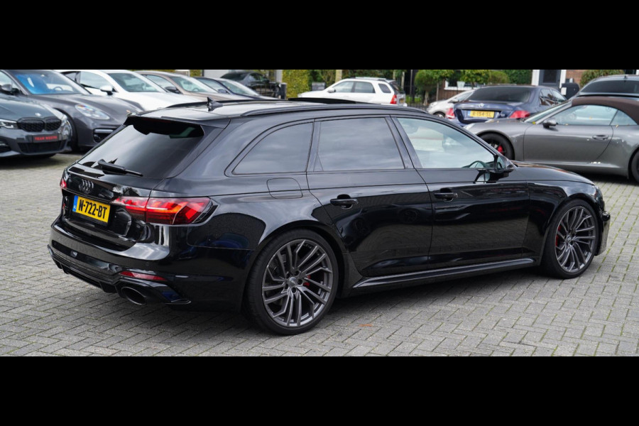 Audi RS4 Avant 2.9 TFSI RS 4 Quattro | Panorama | Bang&Olufsen | HuD | Facelift | Adaptieve Cruise | Lane Assist | Massage |450PK Audi RS4 Avant 2.9 TFSI RS 4 Quattro | Panorama | Bang&Olufsen | HuD | Facelift | Adaptieve Cruise | Lane Assist | Massage |450PK