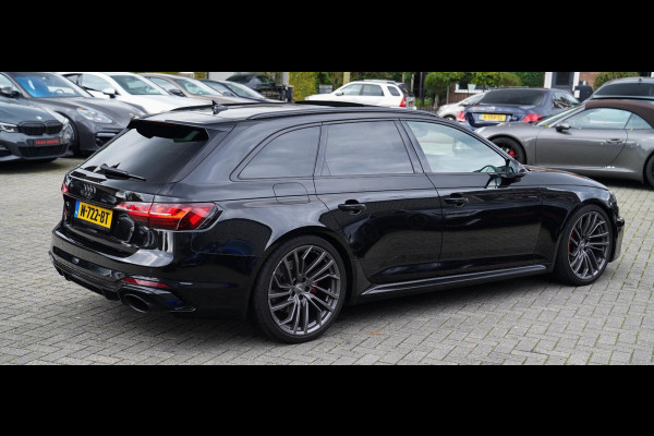 Audi RS4 Avant 2.9 TFSI RS 4 Quattro | Panorama | Bang&Olufsen | HuD | Facelift | Adaptieve Cruise | Lane Assist | Massage |450PK Audi RS4 Avant 2.9 TFSI RS 4 Quattro | Panorama | Bang&Olufsen | HuD | Facelift | Adaptieve Cruise | Lane Assist | Massage |450PK