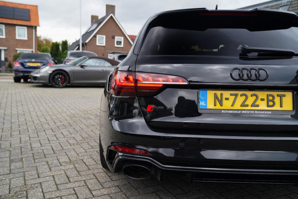 Audi RS4 Avant 2.9 TFSI RS 4 Quattro | Panorama | Bang&Olufsen | HuD | Facelift | Adaptieve Cruise | Lane Assist | Massage |450PK Audi RS4 Avant 2.9 TFSI RS 4 Quattro | Panorama | Bang&Olufsen | HuD | Facelift | Adaptieve Cruise | Lane Assist | Massage |450PK