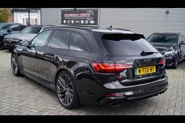 Audi RS4 Avant 2.9 TFSI RS 4 Quattro | Panorama | Bang&Olufsen | HuD | Facelift | Adaptieve Cruise | Lane Assist | Massage |450PK Audi RS4 Avant 2.9 TFSI RS 4 Quattro | Panorama | Bang&Olufsen | HuD | Facelift | Adaptieve Cruise | Lane Assist | Massage |450PK
