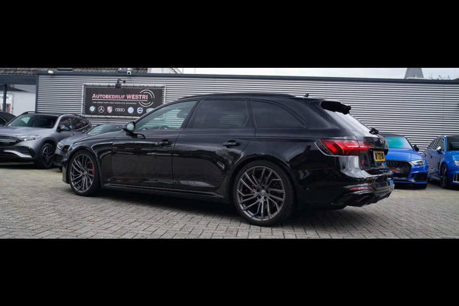 Audi RS4 Avant 2.9 TFSI RS 4 Quattro | Panorama | Bang&Olufsen | HuD | Facelift | Adaptieve Cruise | Lane Assist | Massage |450PK Audi RS4 Avant 2.9 TFSI RS 4 Quattro | Panorama | Bang&Olufsen | HuD | Facelift | Adaptieve Cruise | Lane Assist | Massage |450PK