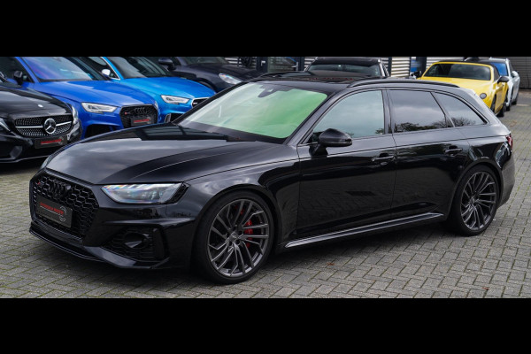 Audi RS4 Avant 2.9 TFSI RS 4 Quattro | Panorama | Bang&Olufsen | HuD | Facelift | Adaptieve Cruise | Lane Assist | Massage |450PK Audi RS4 Avant 2.9 TFSI RS 4 Quattro | Panorama | Bang&Olufsen | HuD | Facelift | Adaptieve Cruise | Lane Assist | Massage |450PK