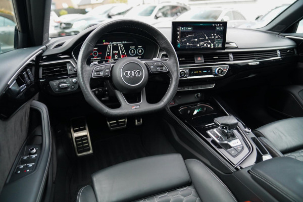 Audi RS4 Avant 2.9 TFSI RS 4 Quattro | Panorama | Bang&Olufsen | HuD | Facelift | Adaptieve Cruise | Lane Assist | Massage |450PK Audi RS4 Avant 2.9 TFSI RS 4 Quattro | Panorama | Bang&Olufsen | HuD | Facelift | Adaptieve Cruise | Lane Assist | Massage |450PK