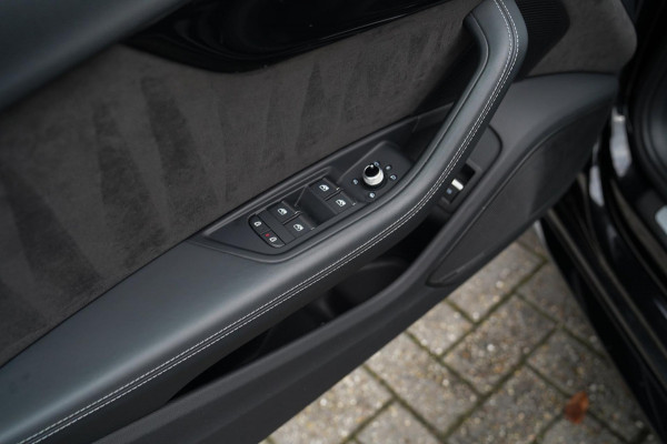 Audi RS4 Avant 2.9 TFSI RS 4 Quattro | Panorama | Bang&Olufsen | HuD | Facelift | Adaptieve Cruise | Lane Assist | Massage |450PK Audi RS4 Avant 2.9 TFSI RS 4 Quattro | Panorama | Bang&Olufsen | HuD | Facelift | Adaptieve Cruise | Lane Assist | Massage |450PK