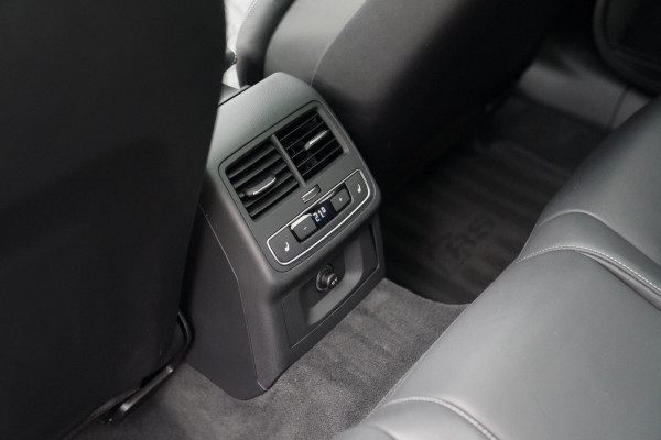 Audi RS4 Avant 2.9 TFSI RS 4 Quattro | Panorama | Bang&Olufsen | HuD | Facelift | Adaptieve Cruise | Lane Assist | Massage |450PK Audi RS4 Avant 2.9 TFSI RS 4 Quattro | Panorama | Bang&Olufsen | HuD | Facelift | Adaptieve Cruise | Lane Assist | Massage |450PK