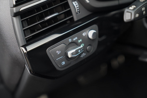 Audi RS4 Avant 2.9 TFSI RS 4 Quattro | Panorama | Bang&Olufsen | HuD | Facelift | Adaptieve Cruise | Lane Assist | Massage |450PK Audi RS4 Avant 2.9 TFSI RS 4 Quattro | Panorama | Bang&Olufsen | HuD | Facelift | Adaptieve Cruise | Lane Assist | Massage |450PK