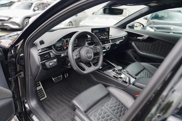 Audi RS4 Avant 2.9 TFSI RS 4 Quattro | Panorama | Bang&Olufsen | HuD | Facelift | Adaptieve Cruise | Lane Assist | Massage |450PK Audi RS4 Avant 2.9 TFSI RS 4 Quattro | Panorama | Bang&Olufsen | HuD | Facelift | Adaptieve Cruise | Lane Assist | Massage |450PK