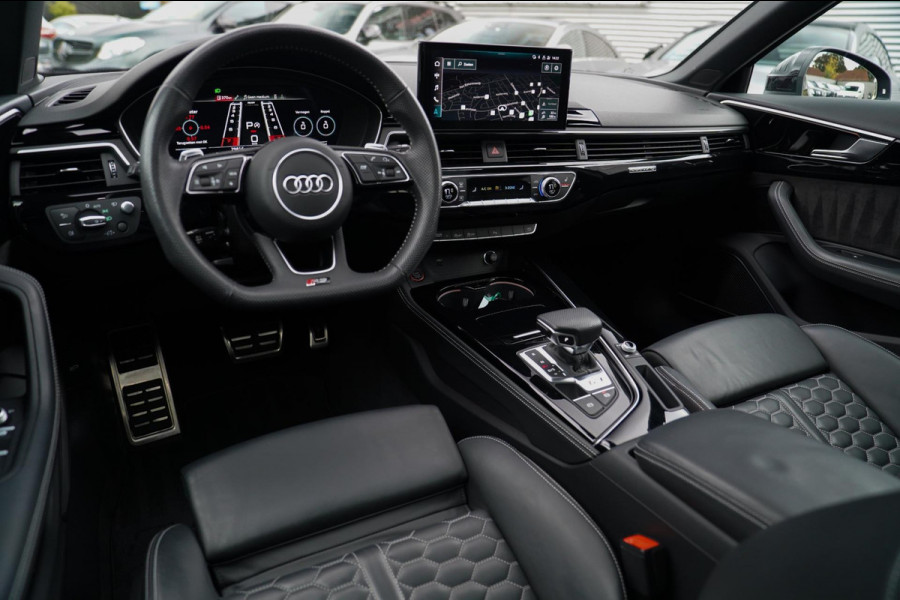 Audi RS4 Avant 2.9 TFSI RS 4 Quattro | Panorama | Bang&Olufsen | HuD | Facelift | Adaptieve Cruise | Lane Assist | Massage |450PK Audi RS4 Avant 2.9 TFSI RS 4 Quattro | Panorama | Bang&Olufsen | HuD | Facelift | Adaptieve Cruise | Lane Assist | Massage |450PK