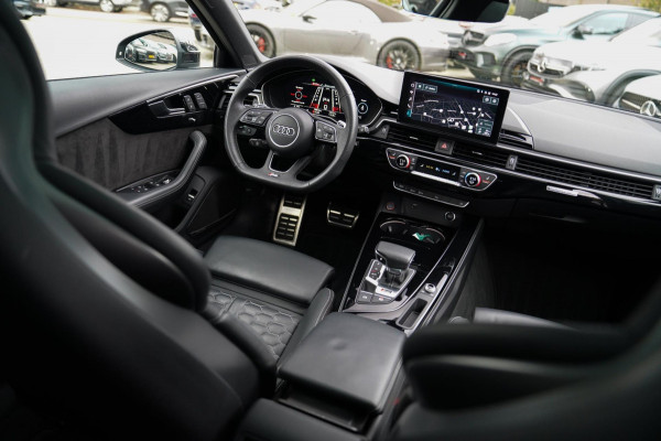 Audi RS4 Avant 2.9 TFSI RS 4 Quattro | Panorama | Bang&Olufsen | HuD | Facelift | Adaptieve Cruise | Lane Assist | Massage |450PK Audi RS4 Avant 2.9 TFSI RS 4 Quattro | Panorama | Bang&Olufsen | HuD | Facelift | Adaptieve Cruise | Lane Assist | Massage |450PK