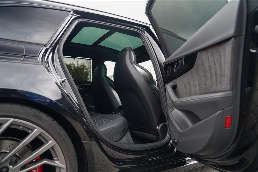 Audi RS4 Avant 2.9 TFSI RS 4 Quattro | Panorama | Bang&Olufsen | HuD | Facelift | Adaptieve Cruise | Lane Assist | Massage |450PK Audi RS4 Avant 2.9 TFSI RS 4 Quattro | Panorama | Bang&Olufsen | HuD | Facelift | Adaptieve Cruise | Lane Assist | Massage |450PK