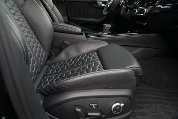 Audi RS4 Avant 2.9 TFSI RS 4 Quattro | Panorama | Bang&Olufsen | HuD | Facelift | Adaptieve Cruise | Lane Assist | Massage |450PK Audi RS4 Avant 2.9 TFSI RS 4 Quattro | Panorama | Bang&Olufsen | HuD | Facelift | Adaptieve Cruise | Lane Assist | Massage |450PK
