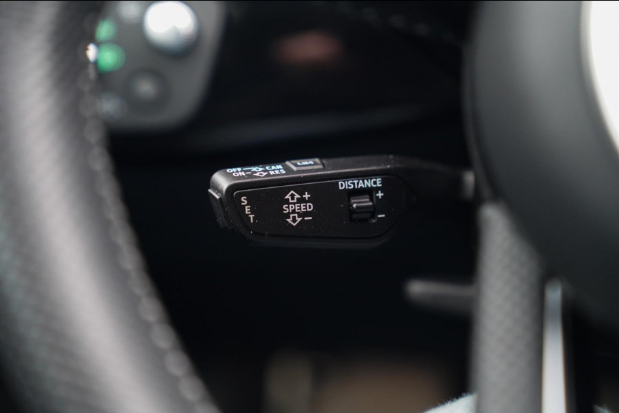 Audi RS4 Avant 2.9 TFSI RS 4 Quattro | Panorama | Bang&Olufsen | HuD | Facelift | Adaptieve Cruise | Lane Assist | Massage |450PK Audi RS4 Avant 2.9 TFSI RS 4 Quattro | Panorama | Bang&Olufsen | HuD | Facelift | Adaptieve Cruise | Lane Assist | Massage |450PK