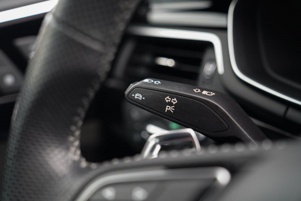 Audi RS4 Avant 2.9 TFSI RS 4 Quattro | Panorama | Bang&Olufsen | HuD | Facelift | Adaptieve Cruise | Lane Assist | Massage |450PK Audi RS4 Avant 2.9 TFSI RS 4 Quattro | Panorama | Bang&Olufsen | HuD | Facelift | Adaptieve Cruise | Lane Assist | Massage |450PK